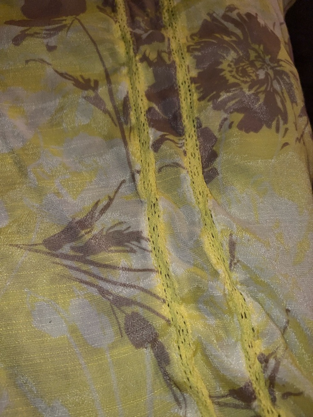 EUC Zac & Rachel Woman Yellow Floral V-Neck Blouse Size 3x - Picture 5 of 5